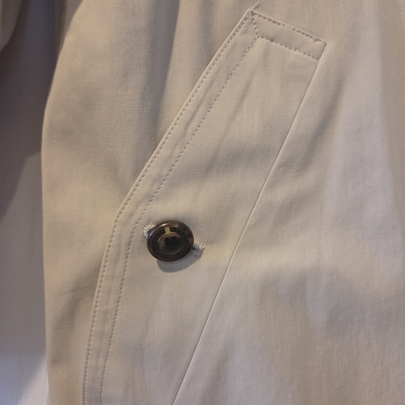 Burberrys Men's Classic Beige Trench Coat - Picture 4 of 12